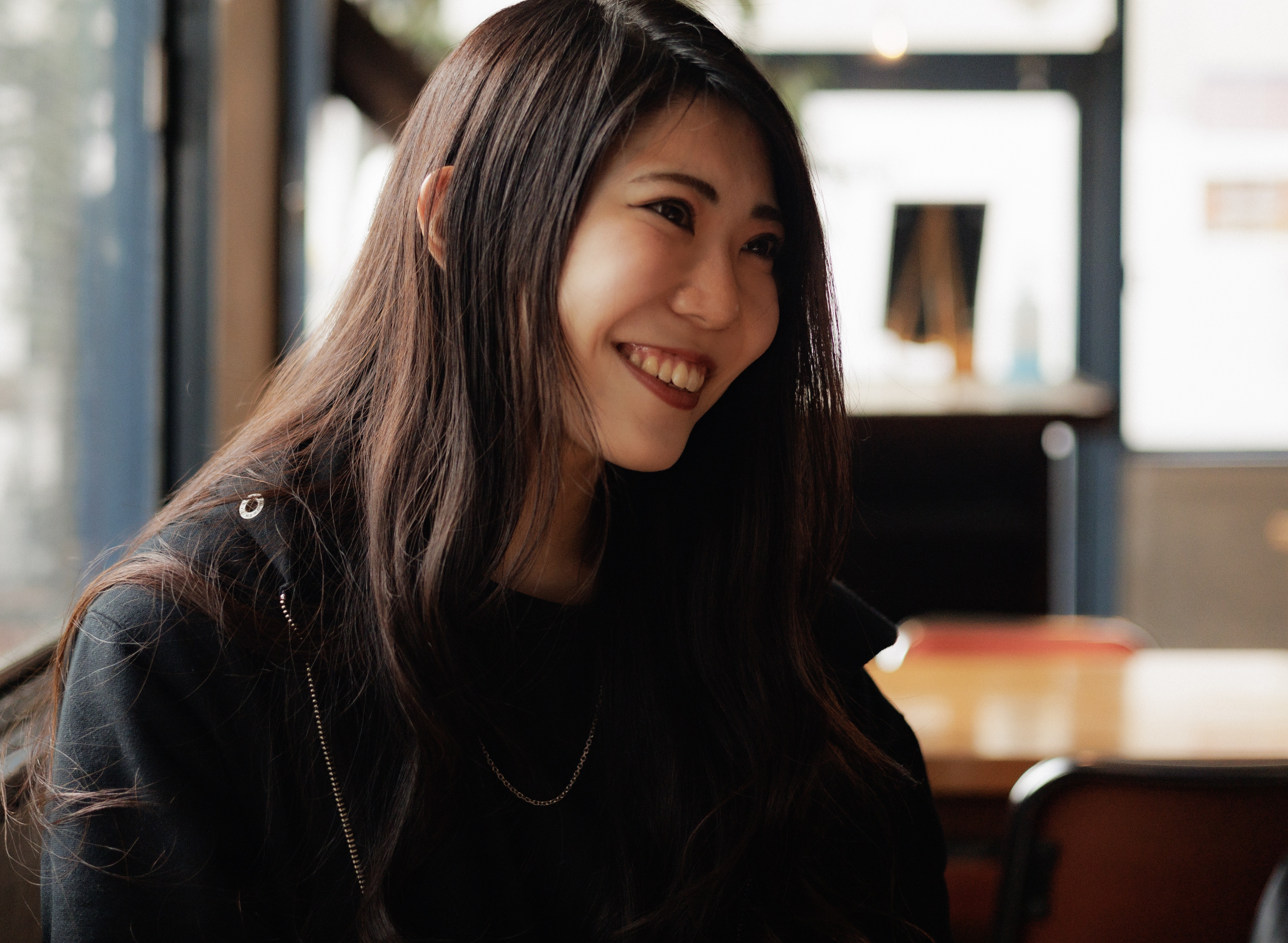 愛車は「Kawasaki ZX-6R」。行動派ドレススタイリストが描く美容と人生